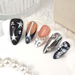 Chic Medium Almond Nails press on nails