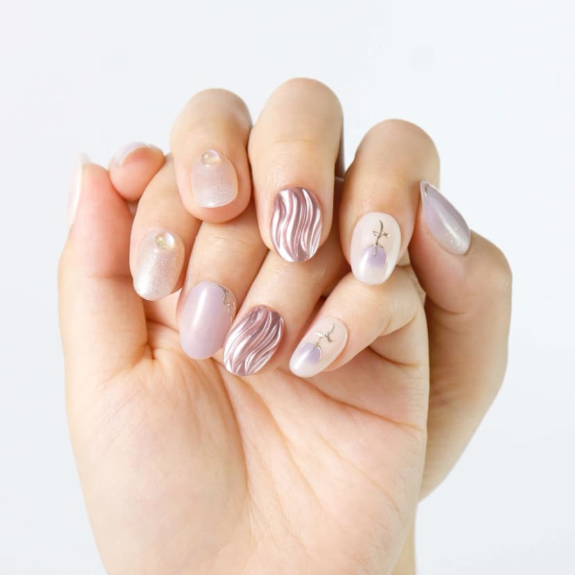Mystic Lavender Short Oval Nails press on nails