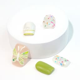 Garden Whisper Short Square Nails press on nails