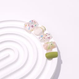 Garden Whisper Short Square Nails press on nails
