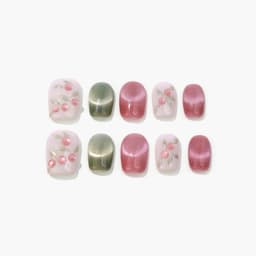 Blush Garden Short Squoval Nails press on nails