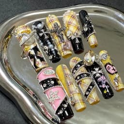 Gothic Plaid & Rhinestone 3D Decorative Nails press on nails