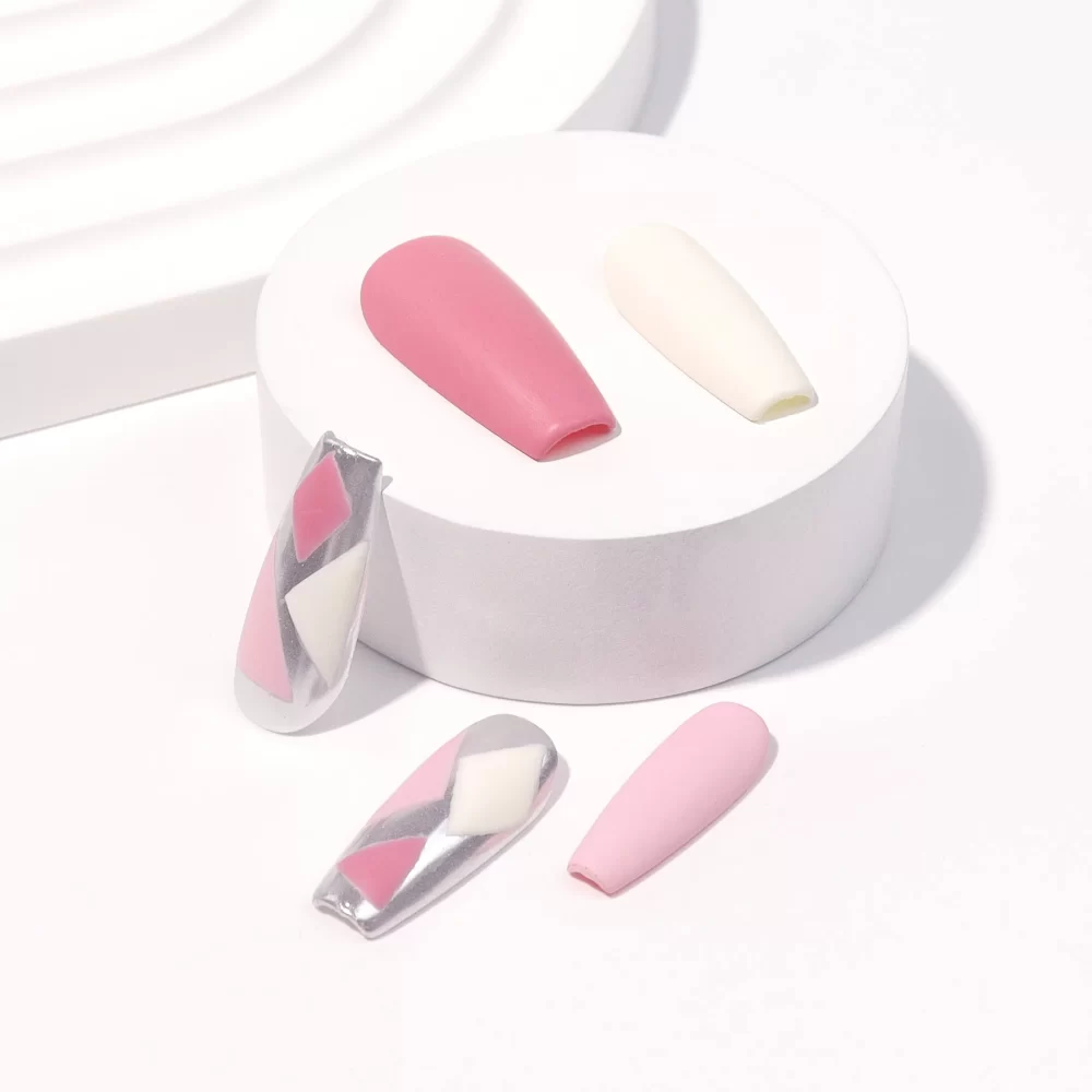 Geometric Press-On Nails - Image 3